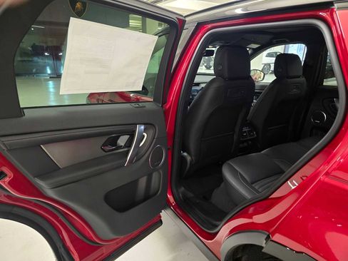 New 2026 Land Rover Discovery Sport Landmark image 17