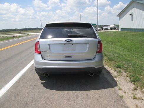 Used 2012 Ford Edge SE FWD image 4