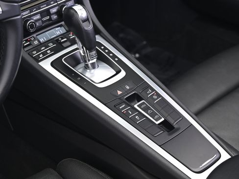 Used 2014 Porsche 911 Carrera 4S image 33