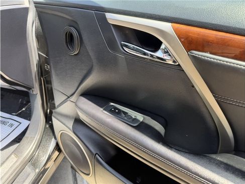 Used 2019 Lexus RX 350L FWD image 32