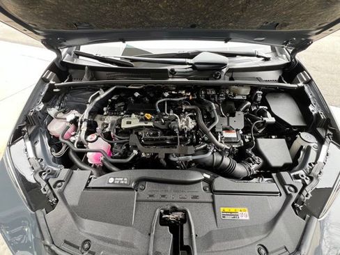 Used 2024 Toyota Prius XLE image 28