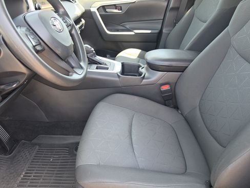 Certified 2023 Toyota RAV4 XLE w/ Convenience Package FWD image 9