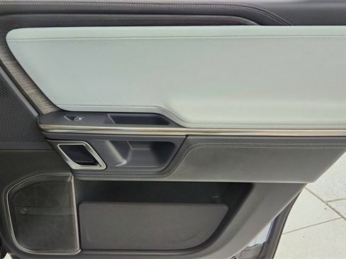 Used 2023 Rivian R1S Launch Edition image 28