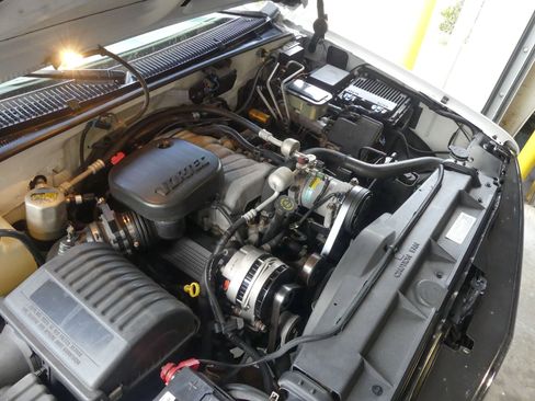 Used 2000 Chevrolet Silverado 3500 2WD Crew Cab image 45