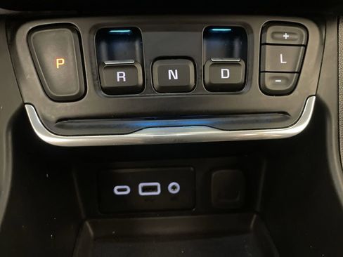 Used 2021 GMC Terrain SLE w/ Driver Convenience Package FWD image 10
