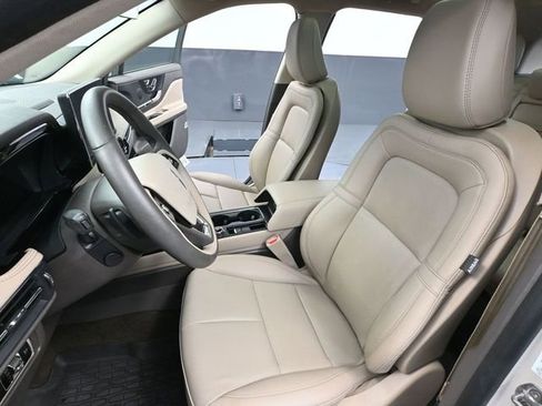 Used 2024 Lincoln Corsair AWD w/ Equipment Group 101A image 25