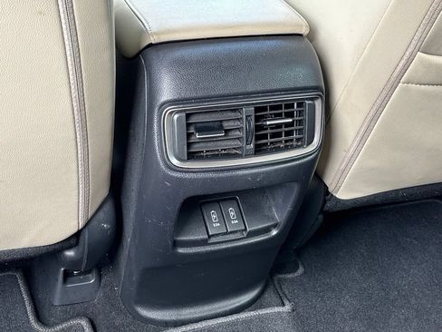 Used 2019 Honda CR-V Touring image 17