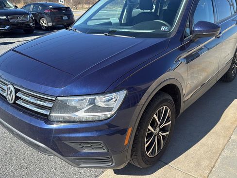 Used 2021 Volkswagen Tiguan S image 2