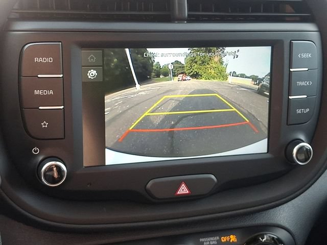 Used 2025 Kia Soul LX w/ LX Technology Package FWD image 18