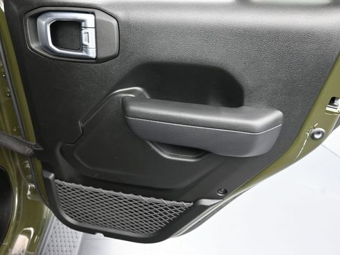 Used 2021 Jeep Wrangler Unlimited Sport AWD/4WD image 36