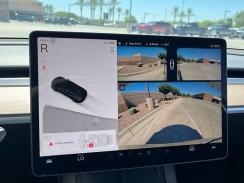 Used 2024 Tesla Model Y Long Range AWD/4WD image 17