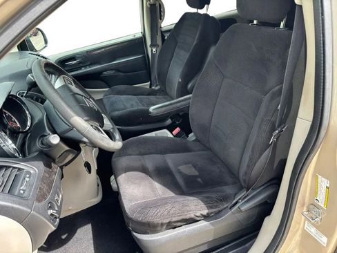 Used 2014 Dodge Grand Caravan SXT w/ Quick Order Package 29G SXT FWD image 22