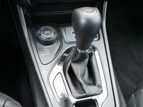 Used 2019 Jeep Cherokee Limited w/ Trailer Tow Group image 24