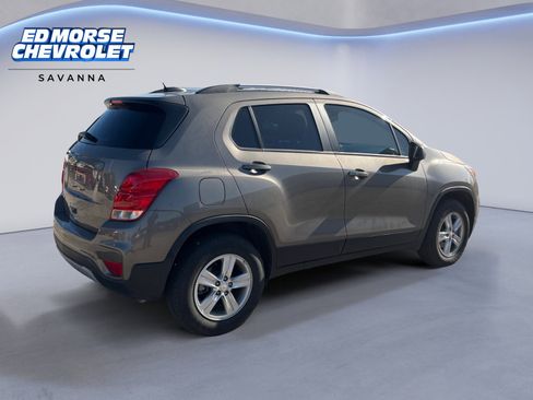Used 2022 Chevrolet Trax LT w/ LT Convenience Package image 5