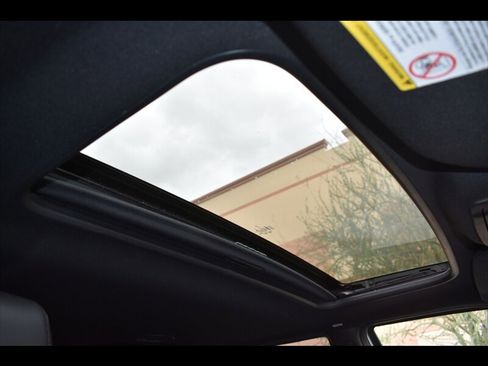 Used 2017 Lincoln Navigator Select image 38