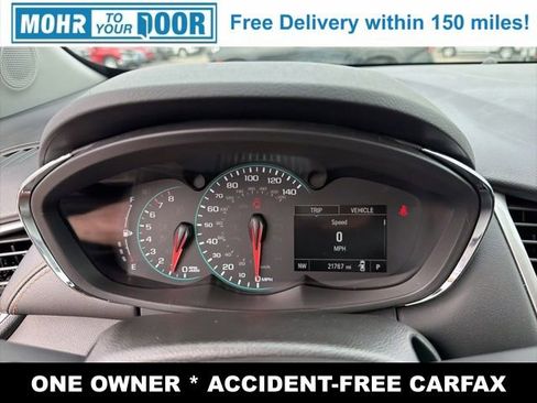 Used 2022 Chevrolet Trax LT w/ LT Convenience Package image 16