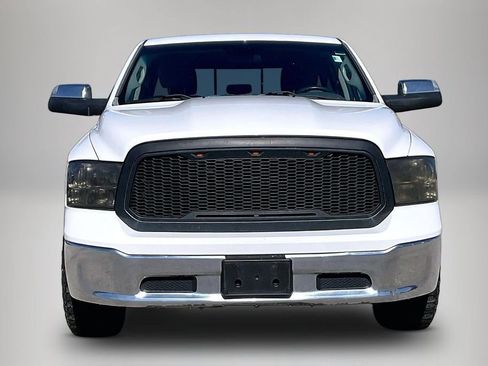 Used 2017 RAM 1500 Classic SLT image 3