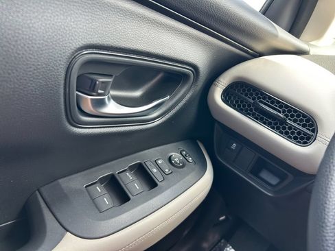 Used 2024 Honda HR-V LX image 25