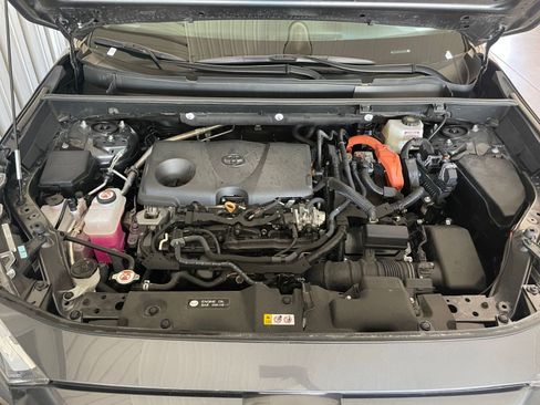 Used 2025 Toyota RAV4 LE image 30