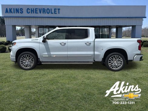 New 2026 Chevrolet Silverado 1500 High Country AWD/4WD image 1