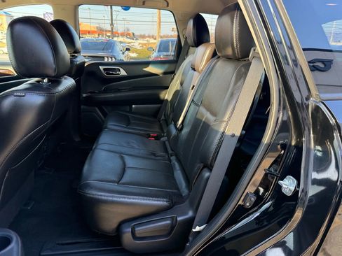 Used 2014 Nissan Pathfinder Platinum w/ Cargo Package image 22