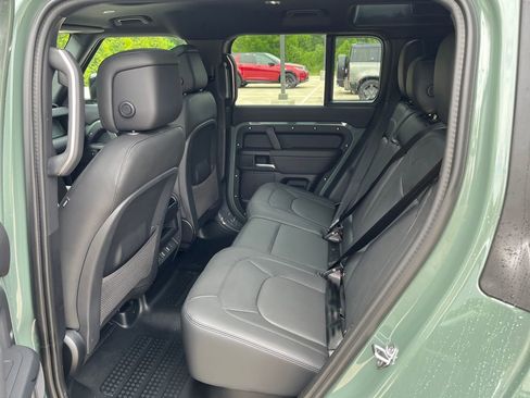 New 2026 Land Rover Defender 110 AWD/4WD image 13