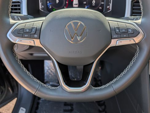 Certified 2023 Volkswagen Atlas SE w/ Black Wheel Package AWD/4WD image 25