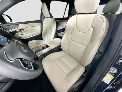 New 2026 Volvo XC90 B5 Core AWD/4WD image 21