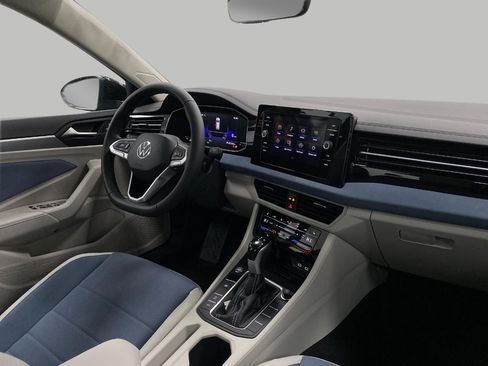 New 2026 Volkswagen Jetta SE FWD image 17
