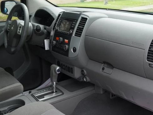 Used 2018 Nissan Frontier SV RWD image 13