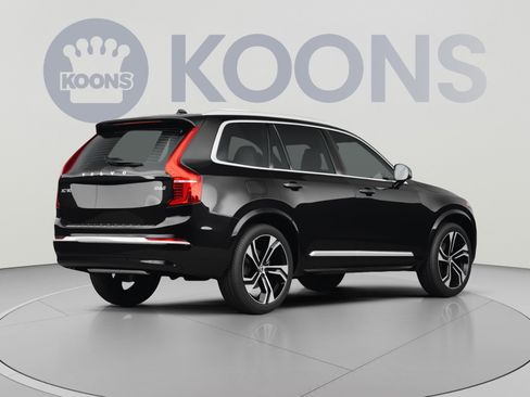 Used 2024 Volvo XC90 B6 Ultimate w/ Protection Package AWD/4WD image 4