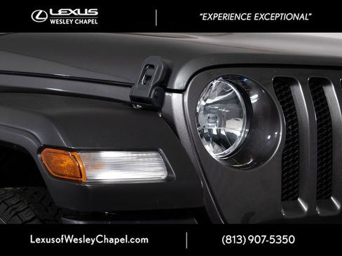 Used 2022 Jeep Wrangler Unlimited Sport AWD/4WD image 2