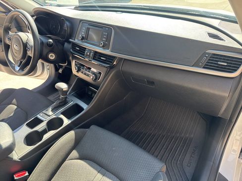 Used 2016 Kia Optima LX w/ Option Group 014 FWD image 16