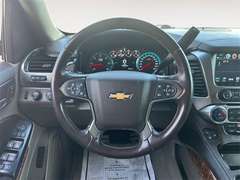 Used 2020 Chevrolet Suburban Premier image 12