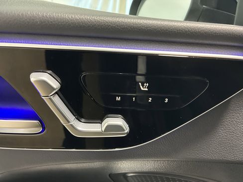 Used 2023 Mercedes-Benz C 300 C 300 image 17