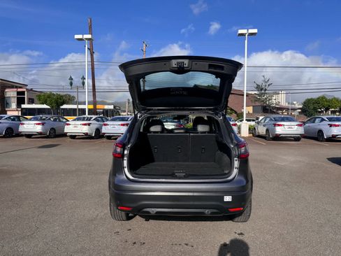 Used 2020 Nissan Rogue Sport SL image 11