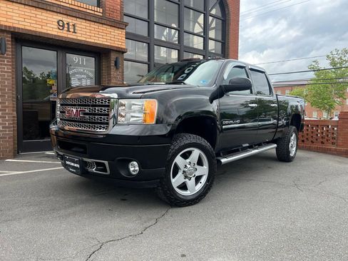 Used 2011 GMC Sierra 2500 Denali w/ Snow Plow Prep Package AWD/4WD image 1