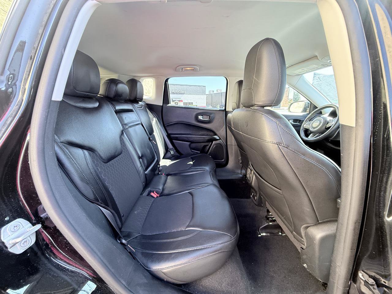 Used 2018 Jeep Compass Latitude w/ Popular Equipment Group AWD/4WD image 12