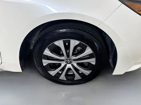 Used 2020 Toyota Corolla LE image 32