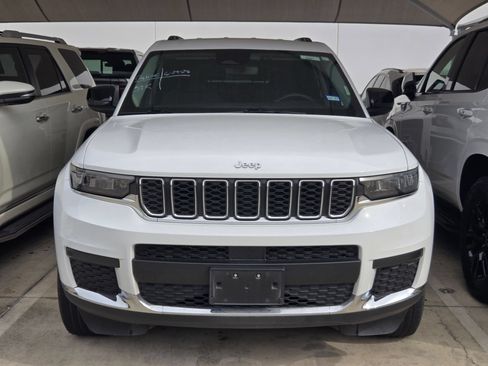 Used 2023 Jeep Grand Cherokee L Laredo AWD/4WD image 2