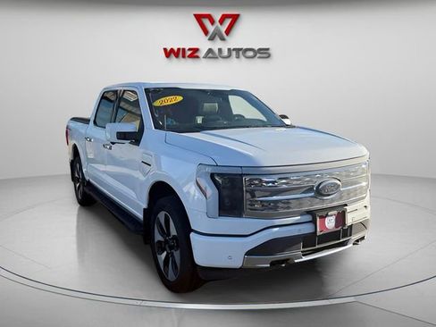 Used 2022 Ford F150 Lightning Platinum image 5