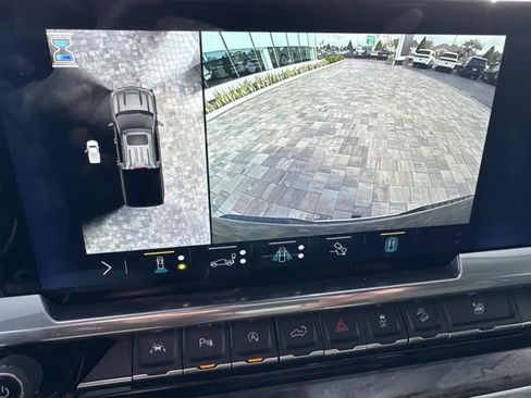 Used 2022 Chevrolet Silverado 1500 LTZ w/ LTZ Premium Package image 34