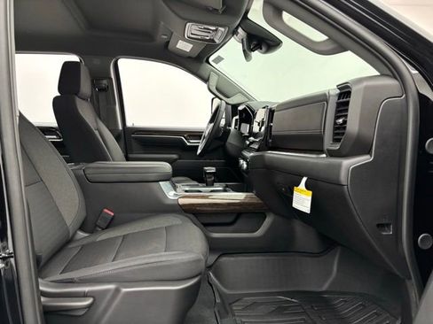 New 2026 GMC Sierra 1500 Elevation w/ LPO, Elevation Black Package image 31