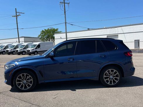 Used 2021 BMW X5 xDrive40i w/ M Sport Package AWD/4WD image 2