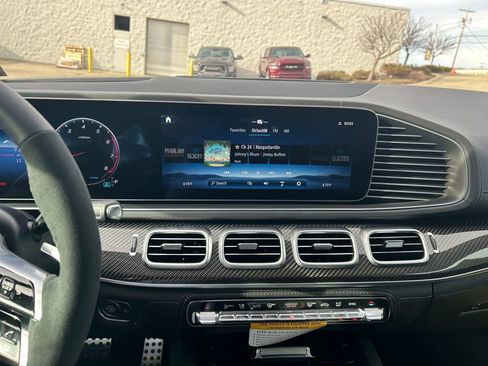 New 2026 Mercedes-Benz GLE 53 AMG 4MATIC Coupe image 17