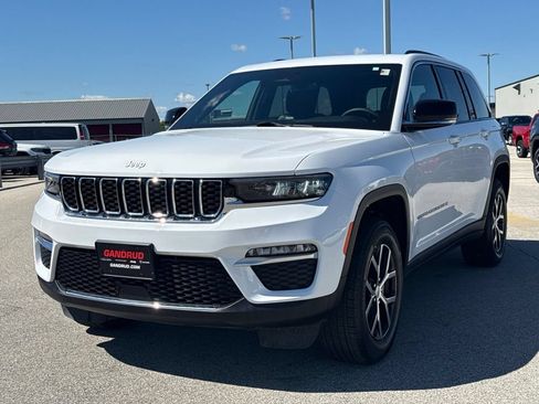 Used 2024 Jeep Grand Cherokee Limited AWD/4WD image 2