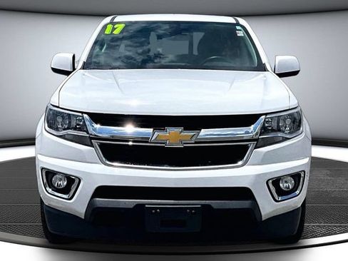 Used 2017 Chevrolet Colorado LT w/ LT Convenience Package AWD/4WD image 2
