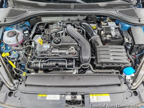 Used 2025 Volkswagen Jetta SE FWD image 30
