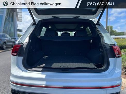 Used 2024 Volkswagen Tiguan SEL R-Line AWD/4WD image 34