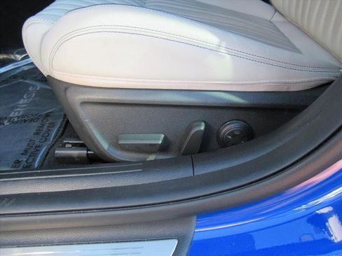 Used 2023 Genesis G70 2.0T w/ Sport Prestige Package image 17